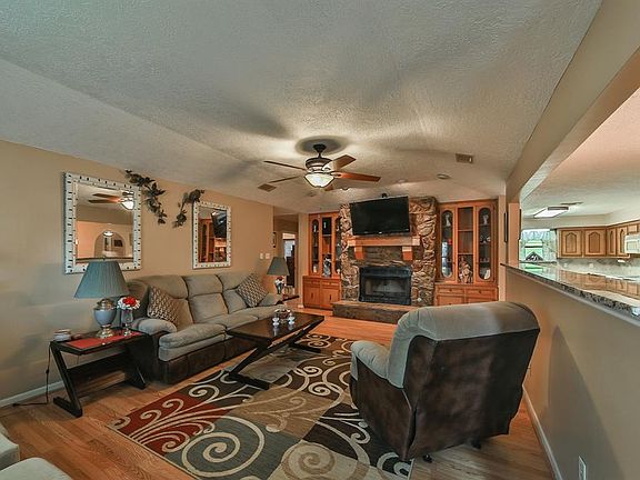 4th image of 509 Julie Ln