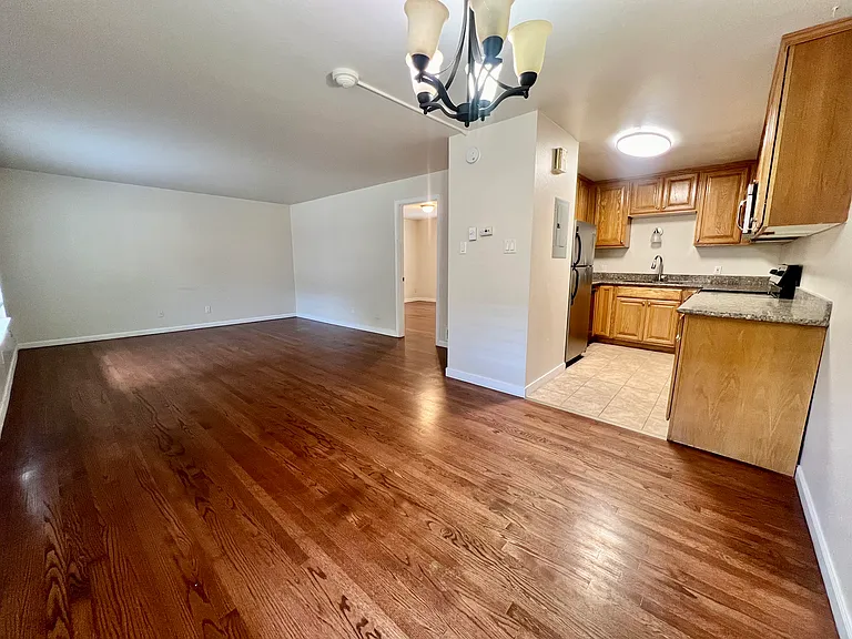 718 N 4th St #2 — Photo 5
