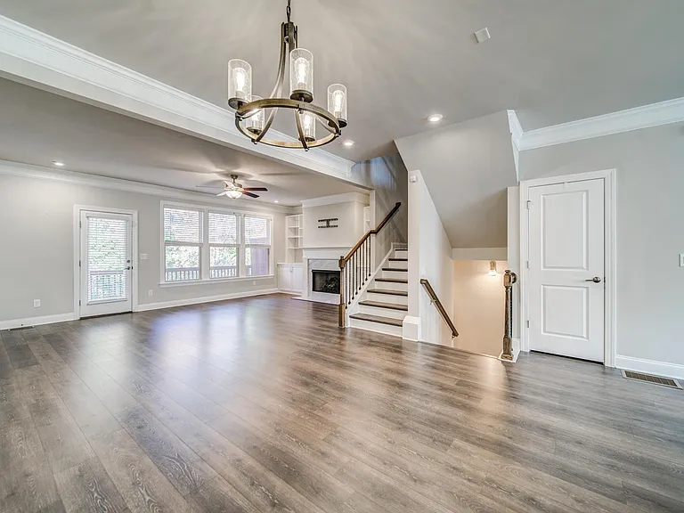 1363 Harris Way NE — Photo 15