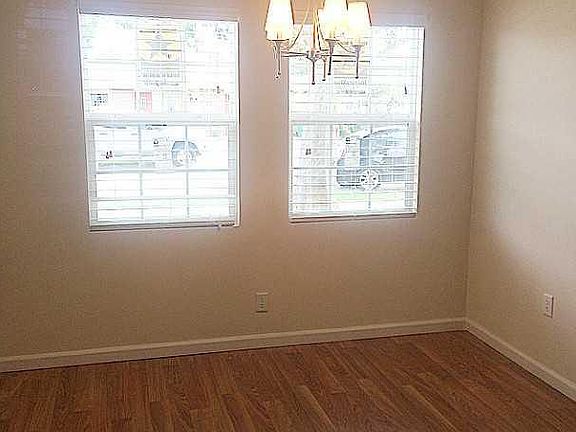 5th image of 5113 Dueling Oaks Dr