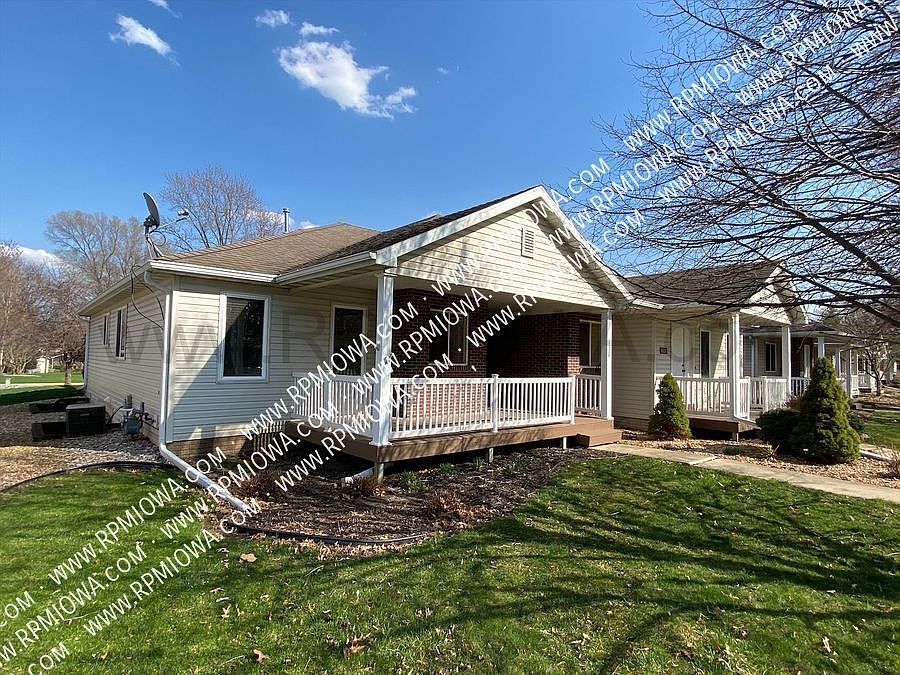 1st image of 3326 Emerald Dr