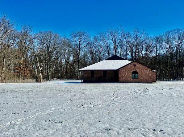 15730 N Charity Ln, Covington, IN 47932