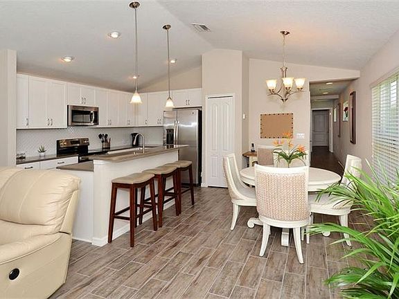 2nd image of 12686 Shimmering Oak Cir