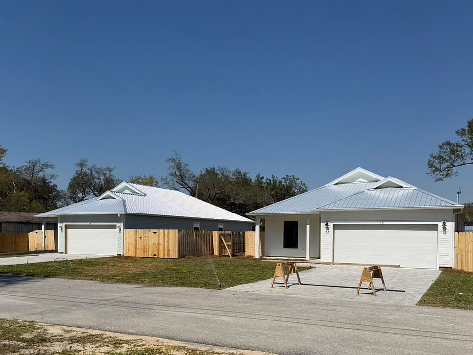 1st image of 18 Wood Ave #1