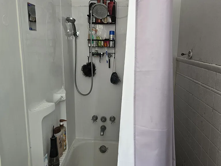 318 W McMillan St #3F — Photo 6