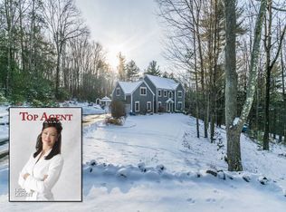 27 Hillyer Way, Granby, CT 06035