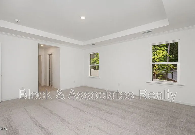 153 Hickory Grove Dr — Photo 12