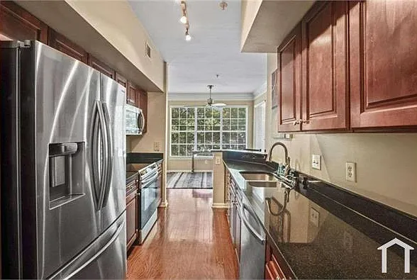 2 bed, 1500 sqft, $2,150 — Photo 4