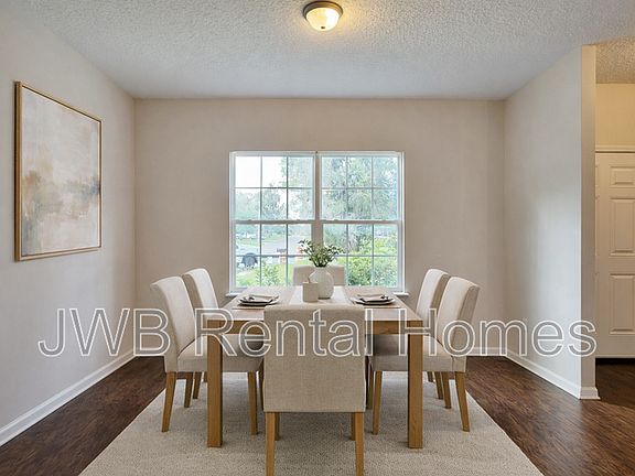 5th image of 525 Renne Dr N