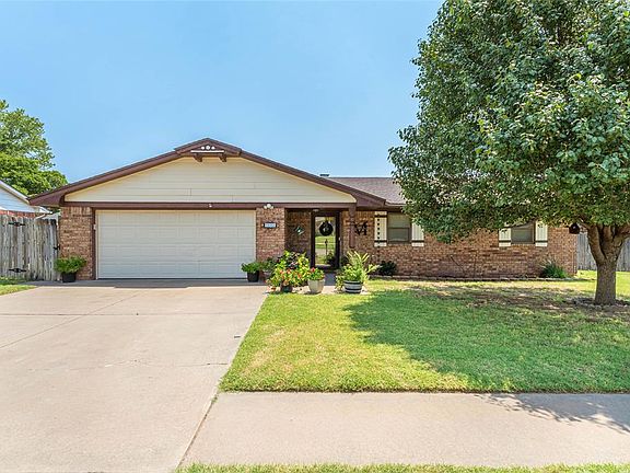 2nd image of 1006 Stonegate Dr
