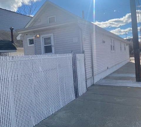 3rd image of 491 Midland Ave
