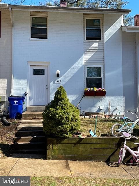 2nd image of 5443 Endicott Ln