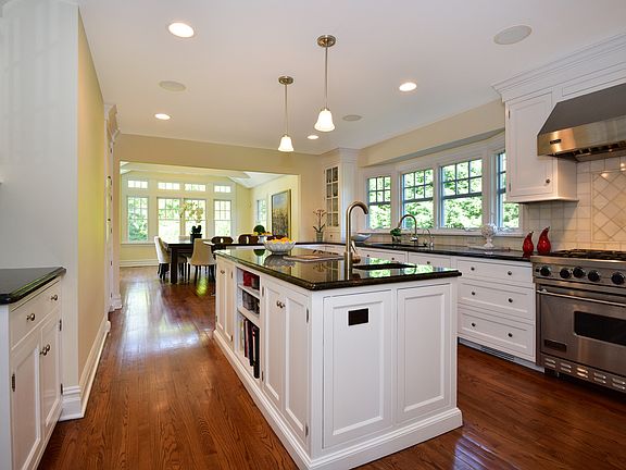 4th image of 1000 Seahaven Dr