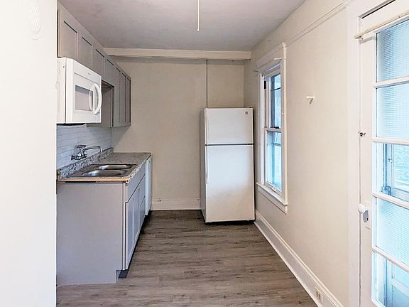 3rd image of 1502 Lincoln Ave #2