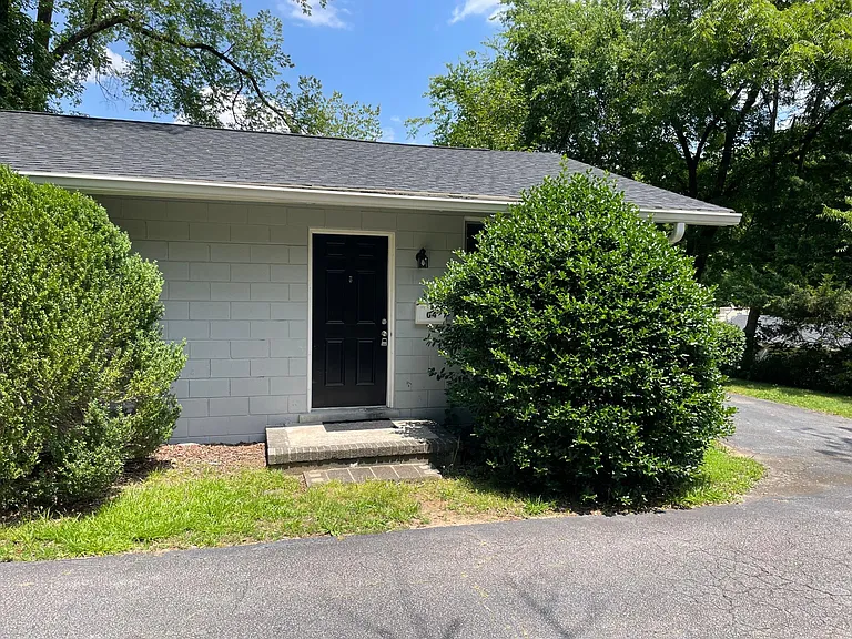 529 Hillsborough St #G4 — Photo 16