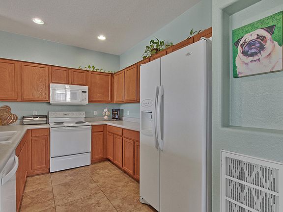 3rd image of 1335 E June St Unit 232