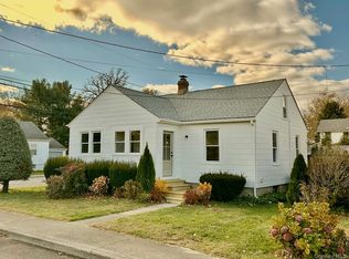 29 Dinan St, Beacon, NY 12508