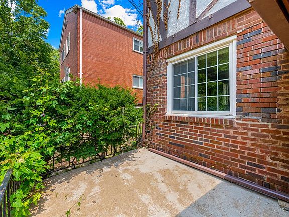 5th image of 3512 Linwood Ave