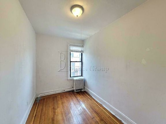 3rd image of 2554 38th St APT 1C
