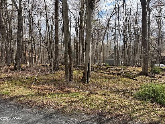4th image of 4 Deerfield Ct