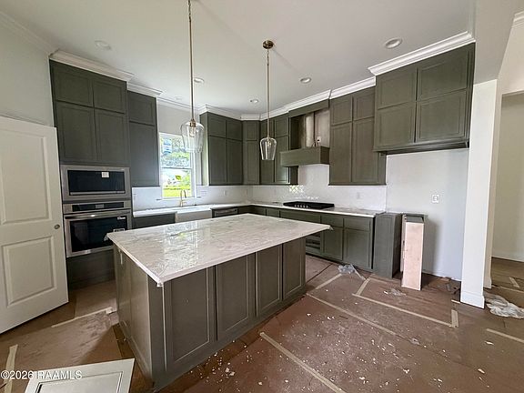 3rd image of 313 Sweet Harvest Rd