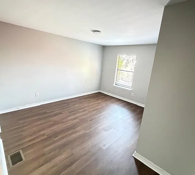 708 Champion Ct — Photo 17