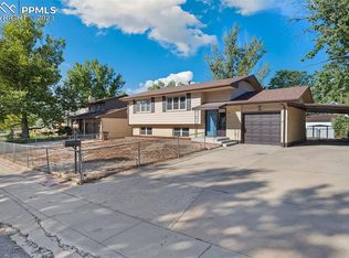 40 Landoe Ln, Colorado Springs, CO 80911