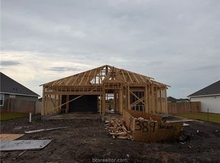 389 Harvest Lake Dr, Snook, TX 77878