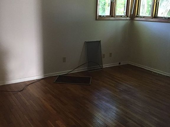 2nd image of 4984 McAllister Ave