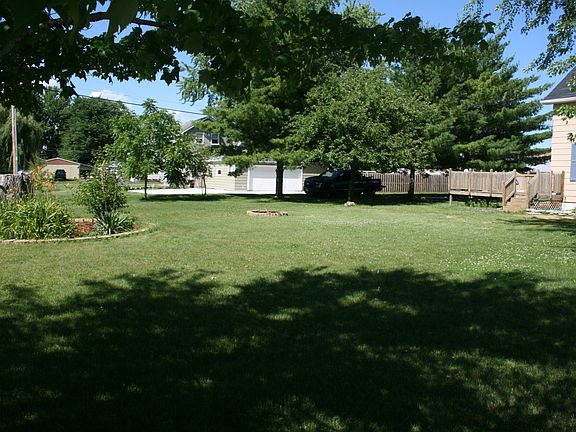 Yard on the side of house