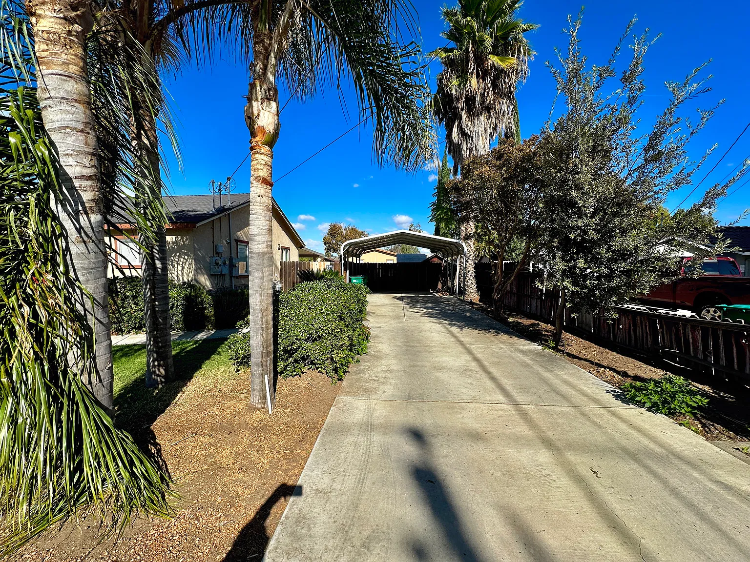 3 bed, $2,500 — Photo 2