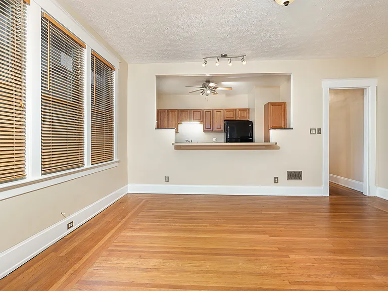 5248 Montgomery Rd — Photo 12