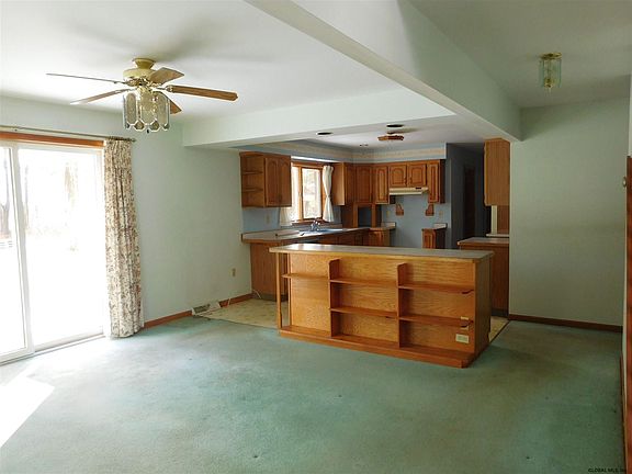 5th image of 17 Connor Dr