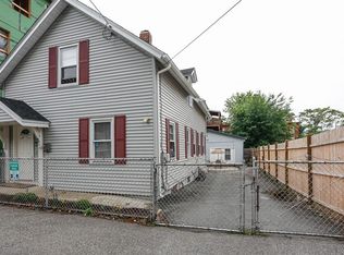 140 Cross St, Lowell, MA 01854