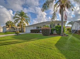 671 Twinkle Cir, The Villages, FL 32163