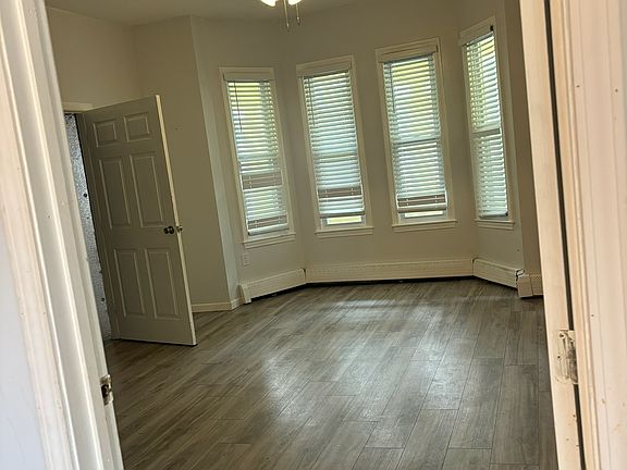 4th image of 16 Chester St Floor 1