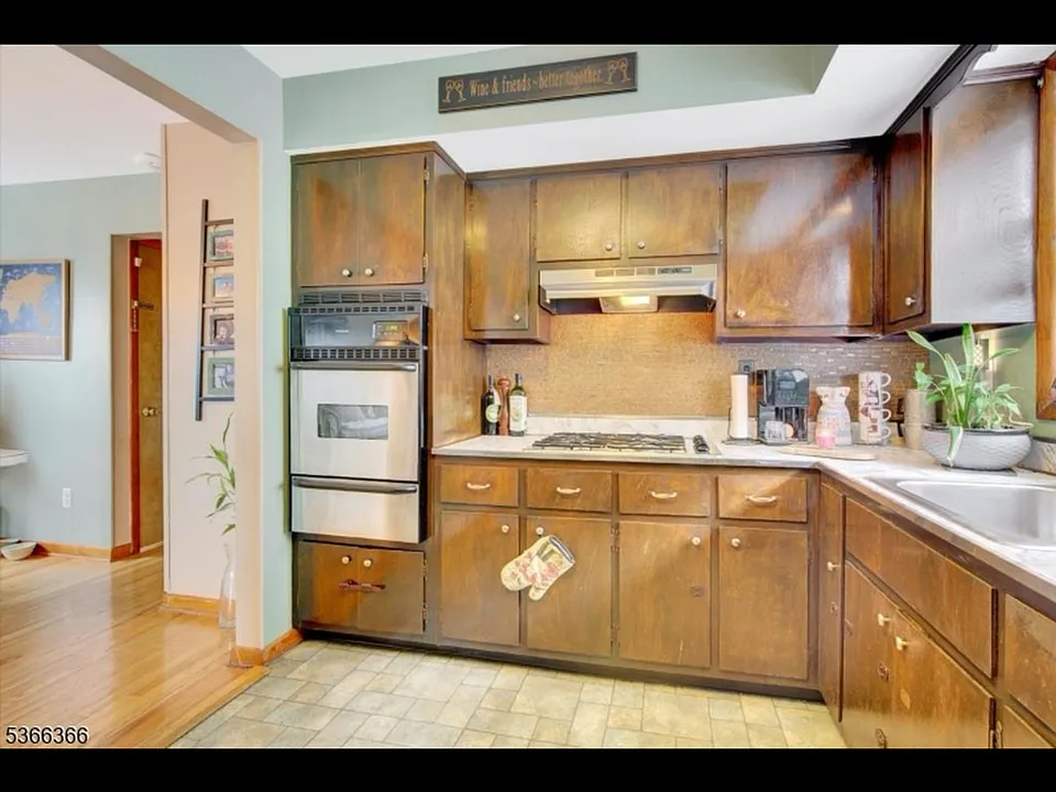25 Linden St #2