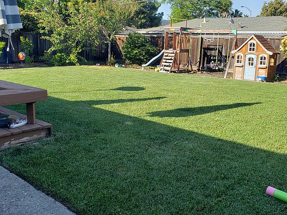 3rd image of 5386 Clovercrest Dr