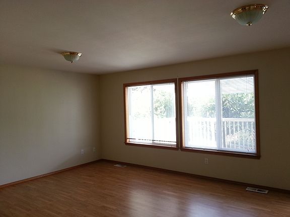 2nd image of 2503 Kempton St SE