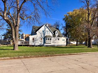 206 Elm St, Laurel, NE 68745