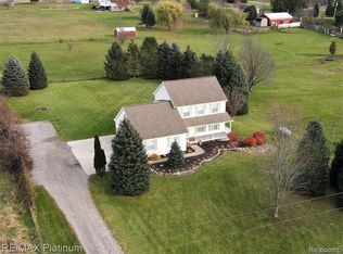 1756 Argentine Rd, Howell, MI 48843