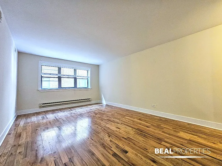 555 W Arlington Pl #205 — Photo 3