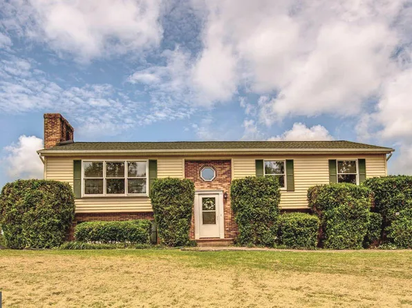 18691 Springs Rd, Jeffersonton, VA 22724