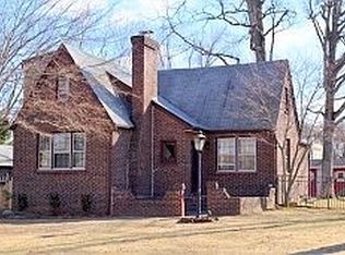 52 Freeman St, Roseland, NJ 07068