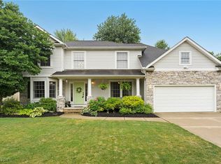 38530 Old Willoughby Dr, Willoughby, OH 44094