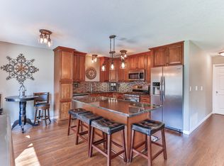 12421 Drake St NW, Coon Rapids, MN 55448
