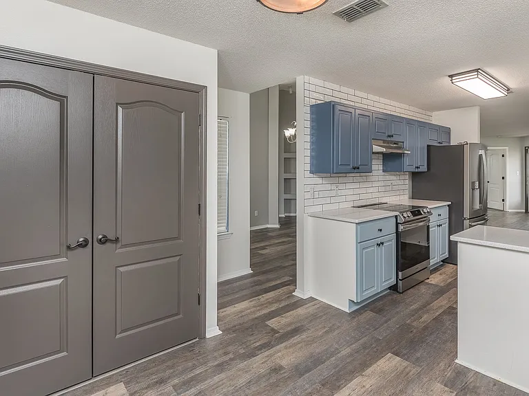 617 Hanley Downs Dr — Photo 12