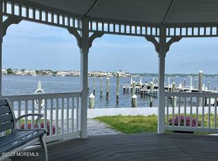 175 Wharfside Dr #175, Monmouth Beach, NJ 07750