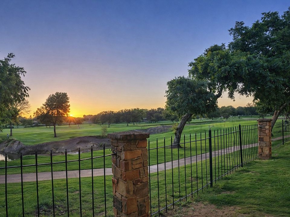 1st image of 5981 Arapaho Rd APT 1003