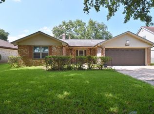 3807 Green Shadow Dr, Pasadena, TX 77503